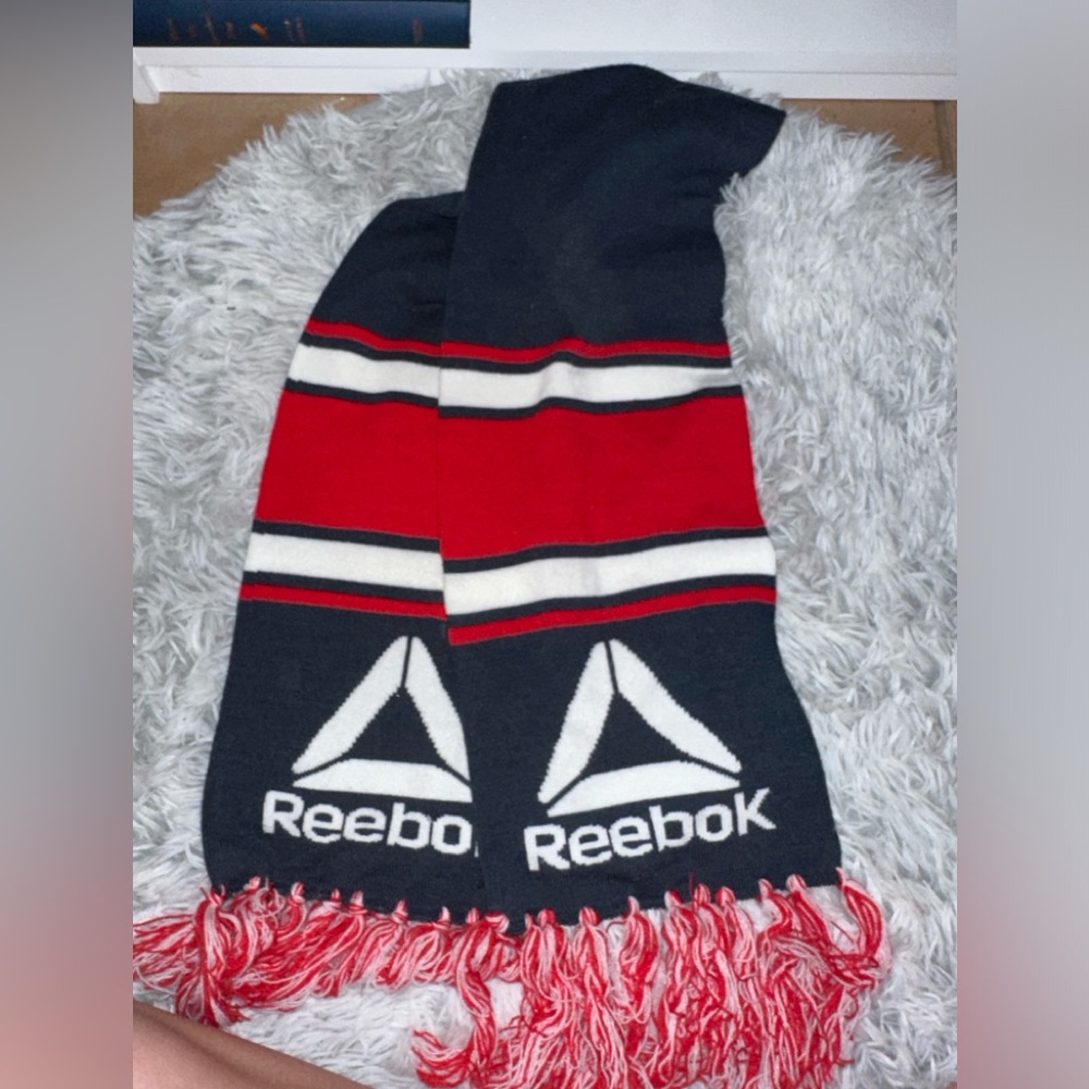 Reebok Scarf 🧣
